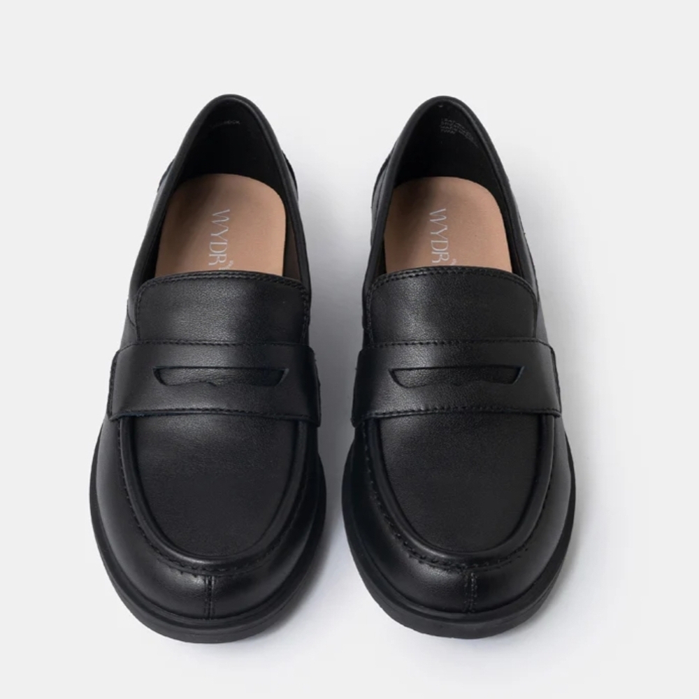 Reese Low Heel Classic Loafers - NWB Wydr